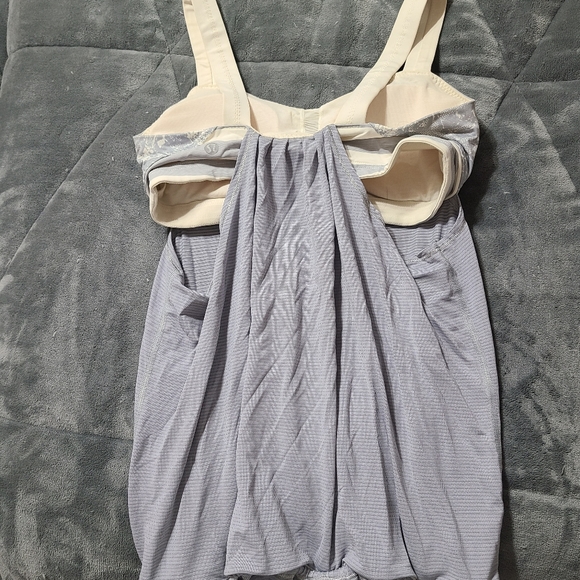 Lululemon top - Picture 2 of 2